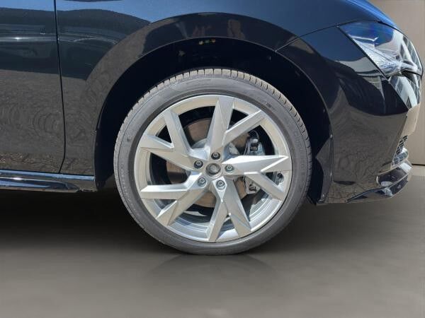 Skoda Superb SOFORT VERFÜGBAR! Combi Sportline iV Navi Panodach DCC eSitz