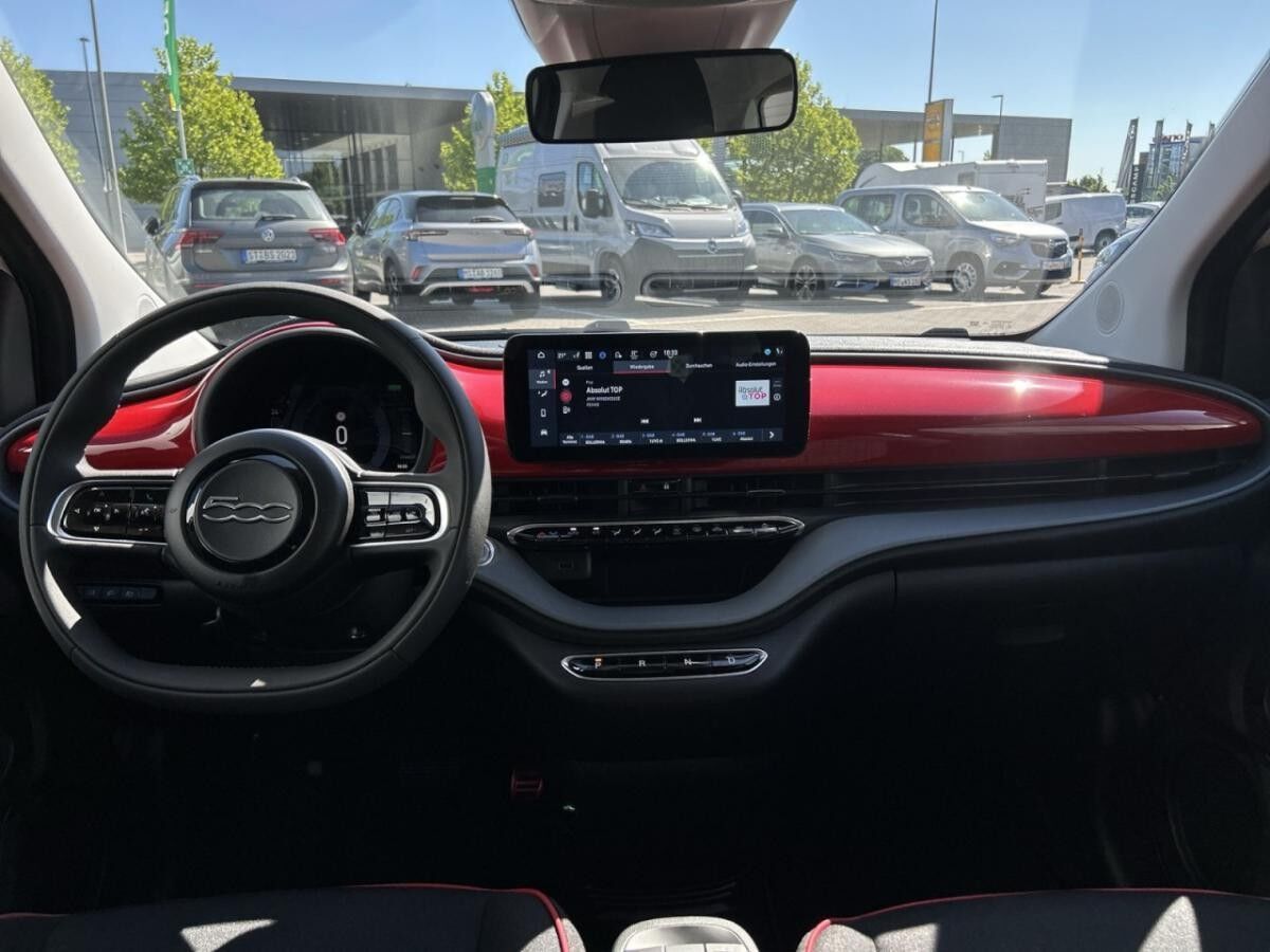 Fiat 500e 3+1 RED 🌟 Extra Tür/LED / Kamera / Sitzheizung🌟