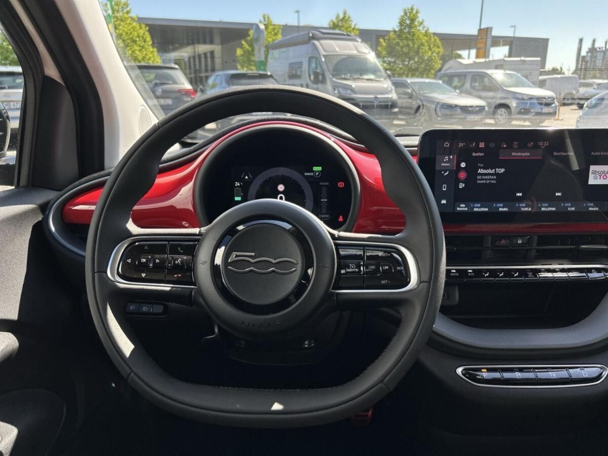 Fiat 500e 3+1 RED 🌟 Extra Tür/LED / Kamera / Sitzheizung🌟