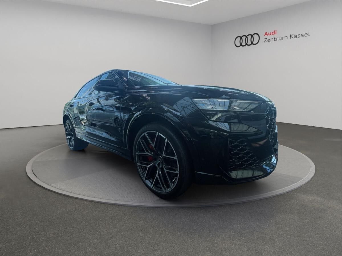 Audi RS Q8 SUV performance Matrix Keramik 360° Kam Audi RS Q8 SUV performance Matrix Keramik 360° Kam