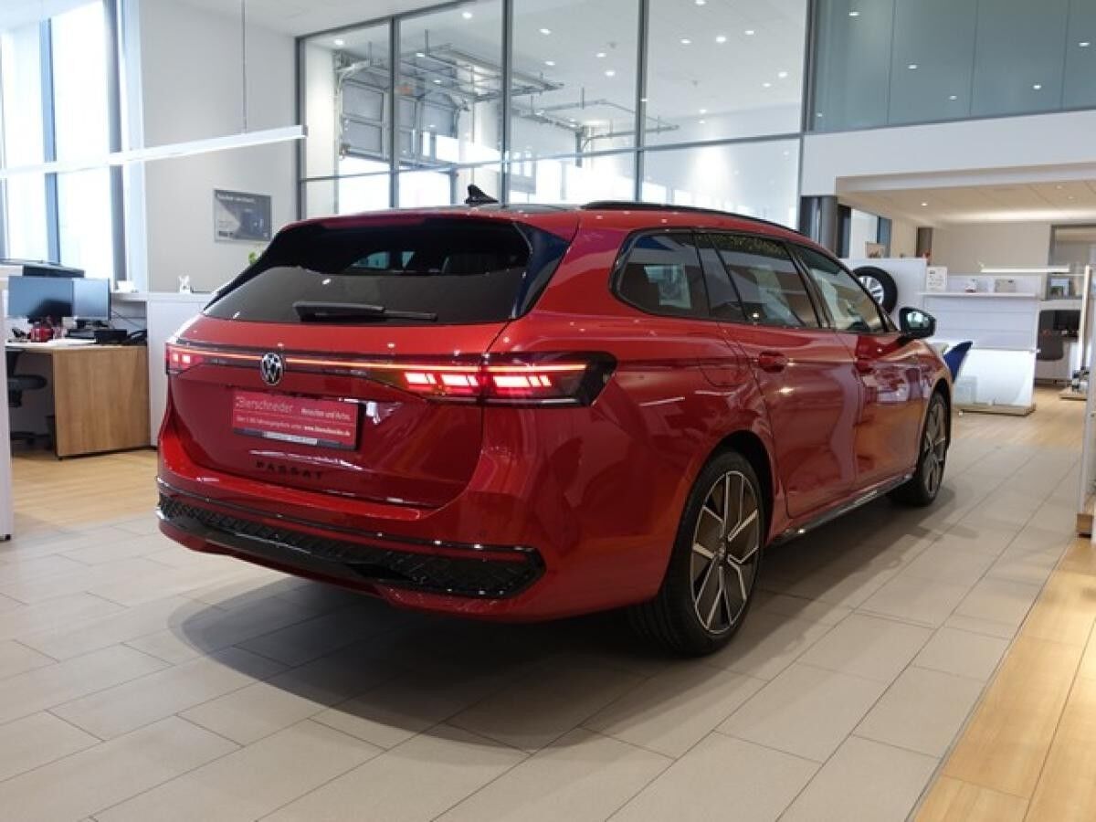 Volkswagen Passat 2.0 TSI DSG 4MOTION R-Line "SIGNATURE" Volkswagen Passat 2.0 TSI DSG 4MOTION R-Line "SIGNATURE"