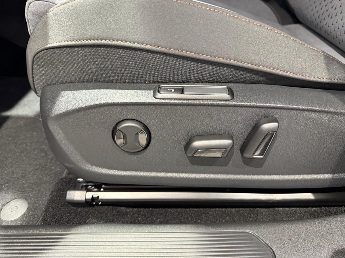 Cupra Born Edition Dynamic 170kW (231PS) 60kWh Automatik 84