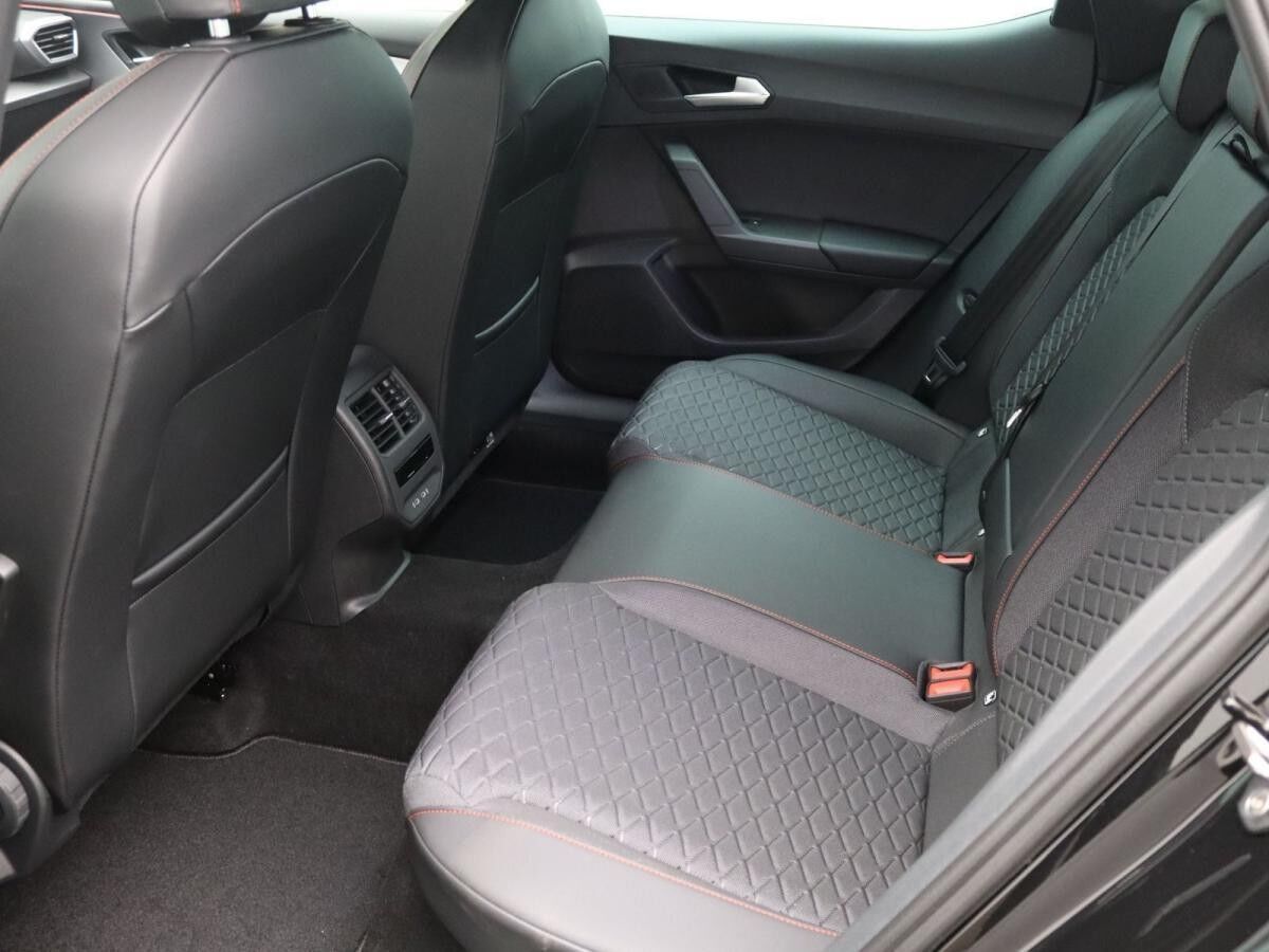 Seat Leon FR 2.0 TDI DSG / LED, ACC, RFK, Navi, SHZ