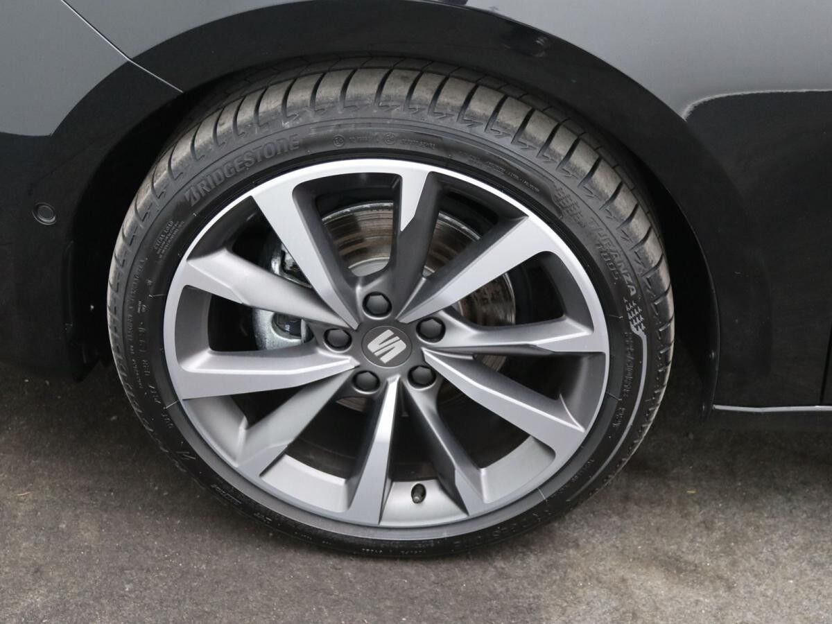 Seat Leon FR 2.0 TDI DSG / LED, ACC, RFK, Navi, SHZ