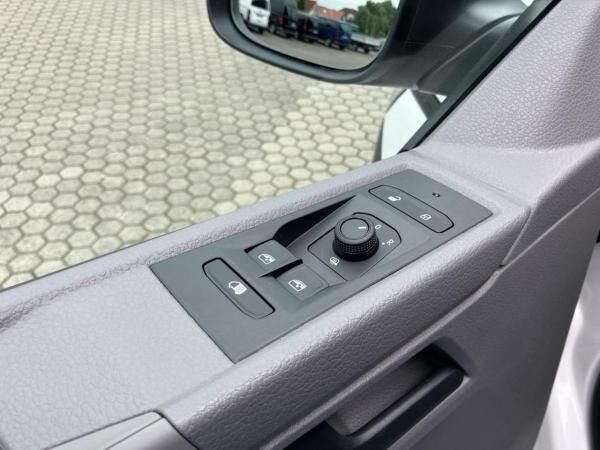Volkswagen Transporter T6.1 2.0 TDI KLIMA+PDC+GJR Klima