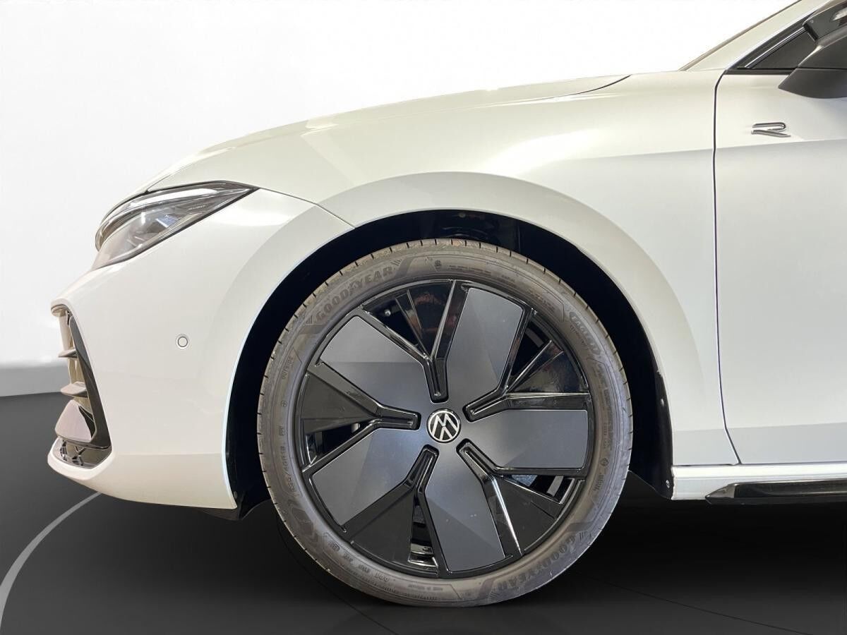 Volkswagen Passat Variant 2.0 TDI R-Line AHK Matrix LM 19" Navi