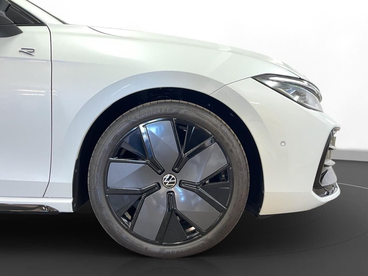 Volkswagen Passat Variant 2.0 TDI R-Line AHK Matrix LM 19" Navi