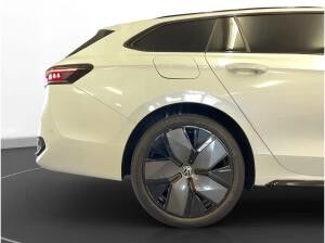 Volkswagen Passat Variant 2.0 TDI R-Line AHK Matrix LM 19" Navi
