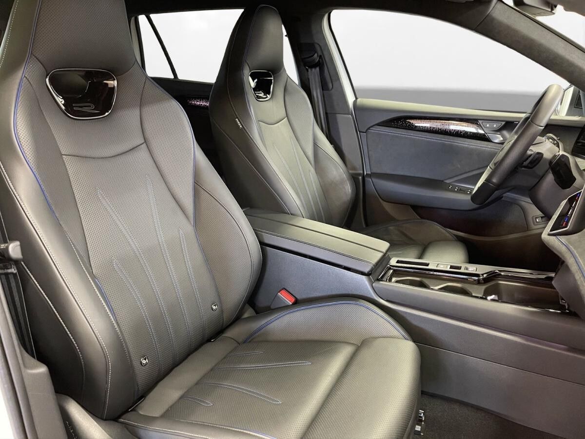 Volkswagen Passat Variant 2.0 TDI R-Line AHK Matrix LM 19" Navi