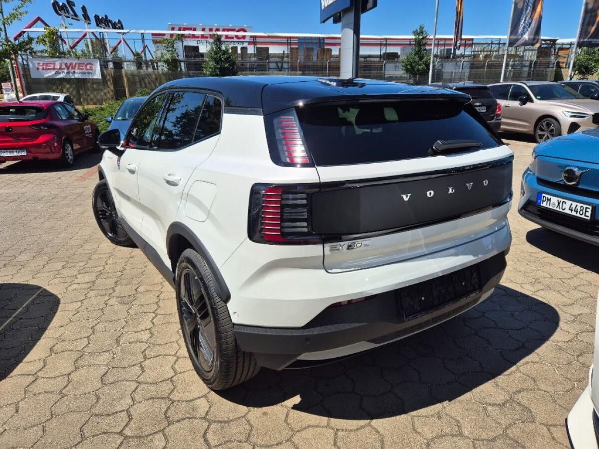 Volvo EX30 Cross Country Twin Motor Perform. Ultra