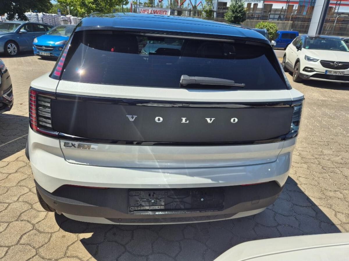 Volvo EX30 Cross Country Twin Motor Perform. Ultra