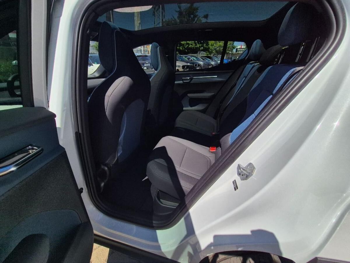 Volvo EX30 Cross Country Twin Motor Perform. Ultra