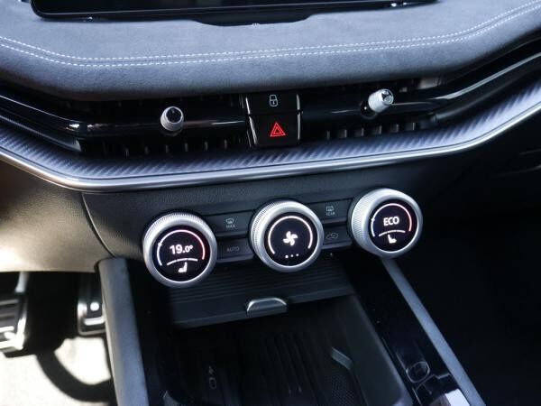 Skoda Superb 1.5 TSI Hybrid Sportline ACC HUD MATRIX-LED *833*