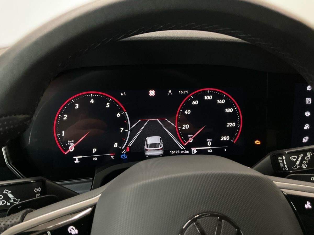 Volkswagen Touareg R-LINE BLACK STYLE 3.0TSI NP.116T ACC.AHK.STHZG.AREA-VIEW.NAVI.LUFT