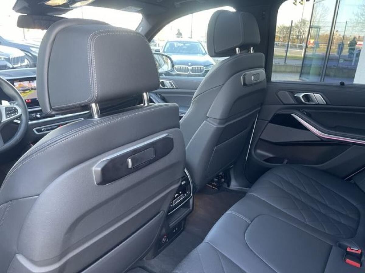 BMW X5 xDrive40i M Sport || AHK Pano 360° H&K SoftClose