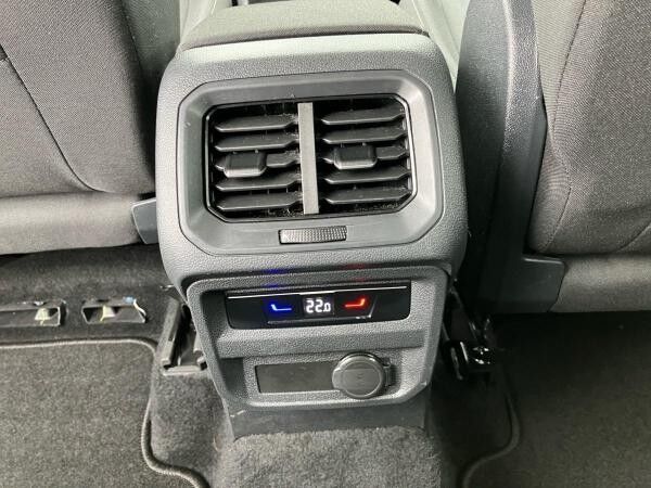 Volkswagen Tiguan Allspace 1.5 TSI Life DSG 7 Sitze AHK LED NAVI