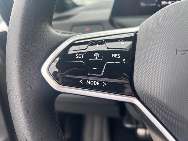 Volkswagen ID.3 Pro 150 kW LED SHZ PDC DAB+ LM Discover Pro App-Connect