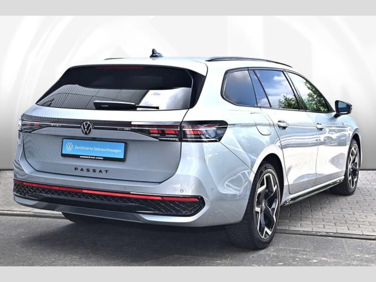 Volkswagen Passat Variant 1.5 eHybrid DSG R-line