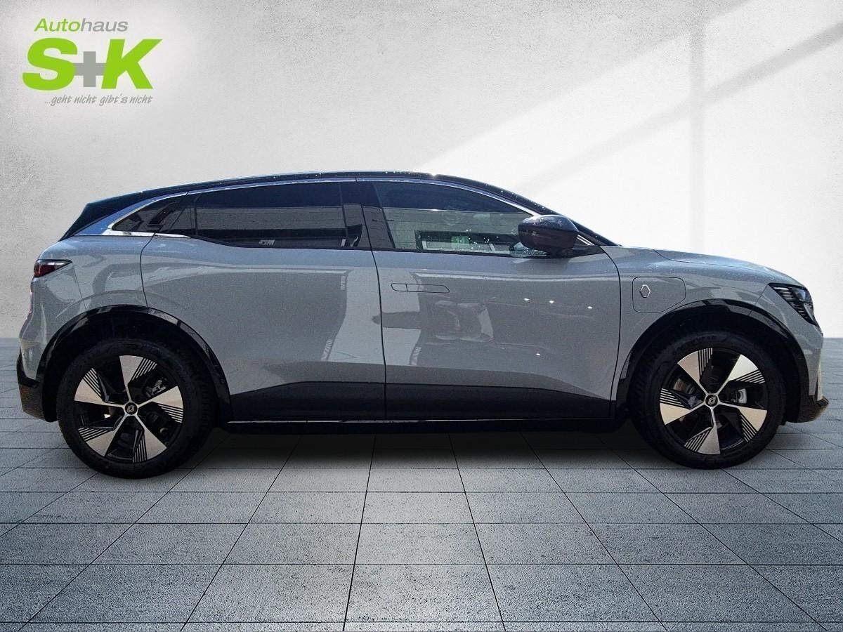 Renault Megane E-Tech 100% ele Iconic 220 Comfort Range Renault Megane E-Tech 100% ele Iconic 220 Comfort Range