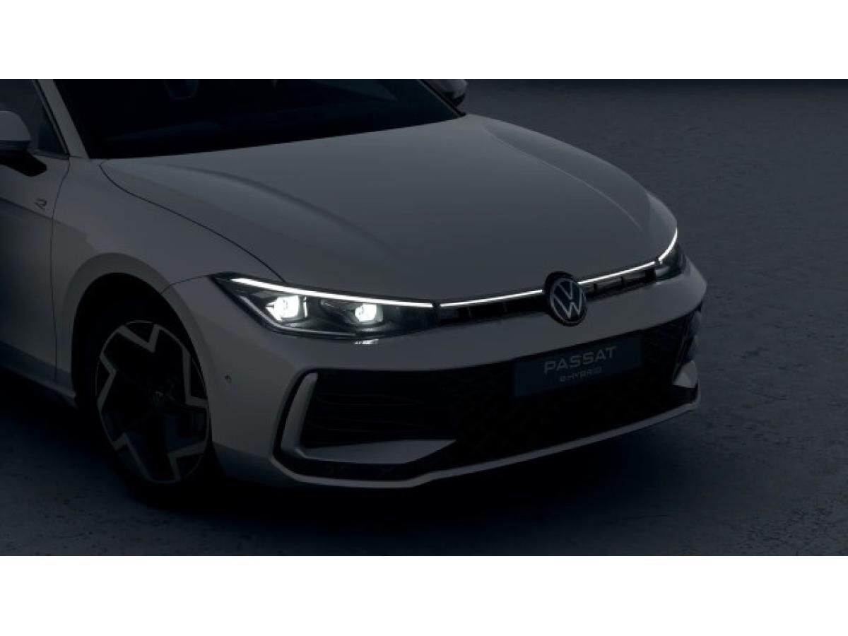 Volkswagen Passat Variant 1,5 l eHybrid R-Line *FREI KONFIGURIERBAR* Volkswagen Passat Variant 1,5 l eHybrid R-Line *FREI KONFIGURIERBAR*
