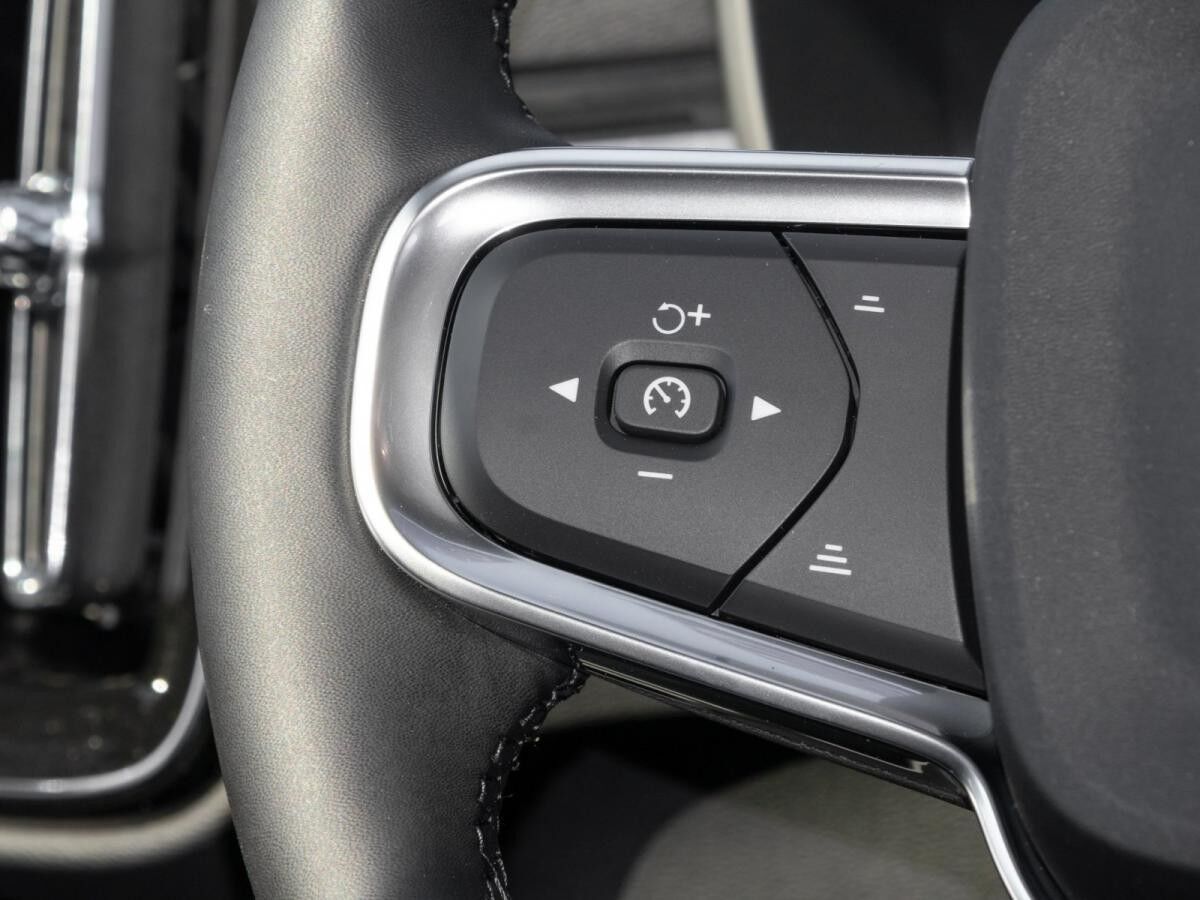 Volvo XC40 B3 Plus Black Edition