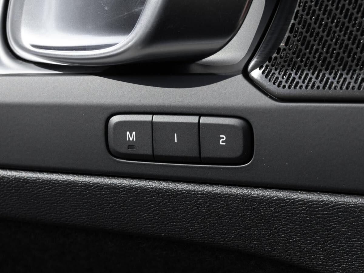 Volvo XC40 B3 Plus Black Edition