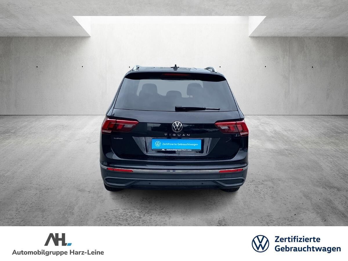 Volkswagen Tiguan Allspace 2.0 TDI Life DSG 7 Sitzer AHK Navi LED ACC RFK