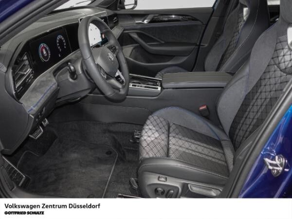 Volkswagen Passat R-Line 1.5 eHybrid (Düsseldorf)