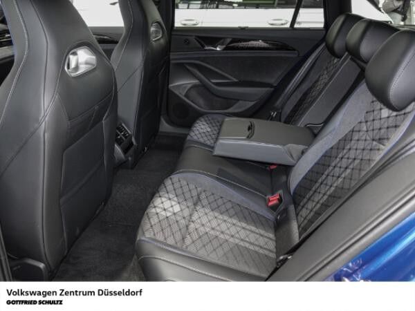 Volkswagen Passat R-Line 1.5 eHybrid (Düsseldorf)