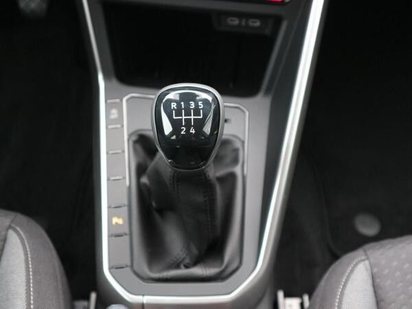 Volkswagen Taigo Life 1,0 TSI OPF (95 PS) 5-Gang *WINTERRÄDER*LED-MATRIX*NAVI*