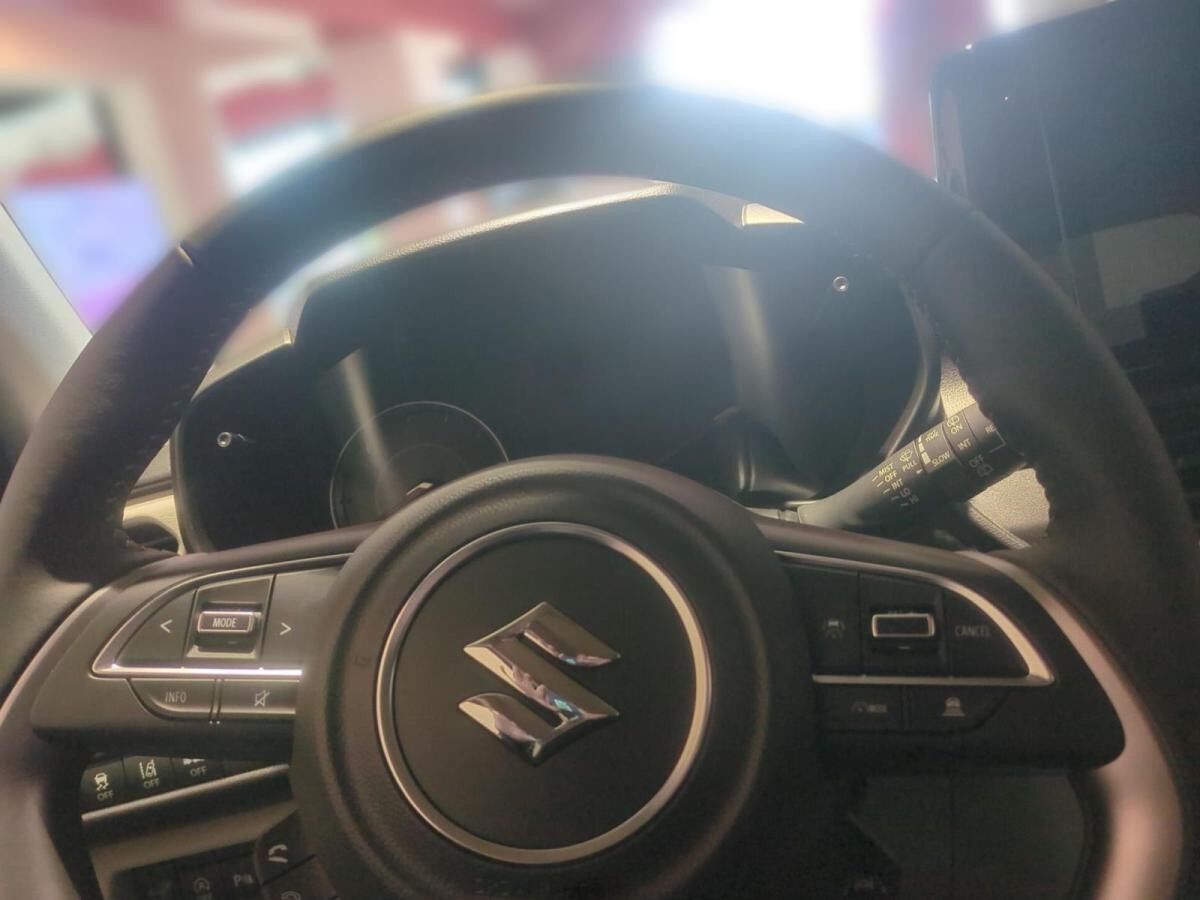 Suzuki Swift 1.2 Dualjet Hybrid Comfort COMFORT Navi LED DAB SHZ Keyless Entry