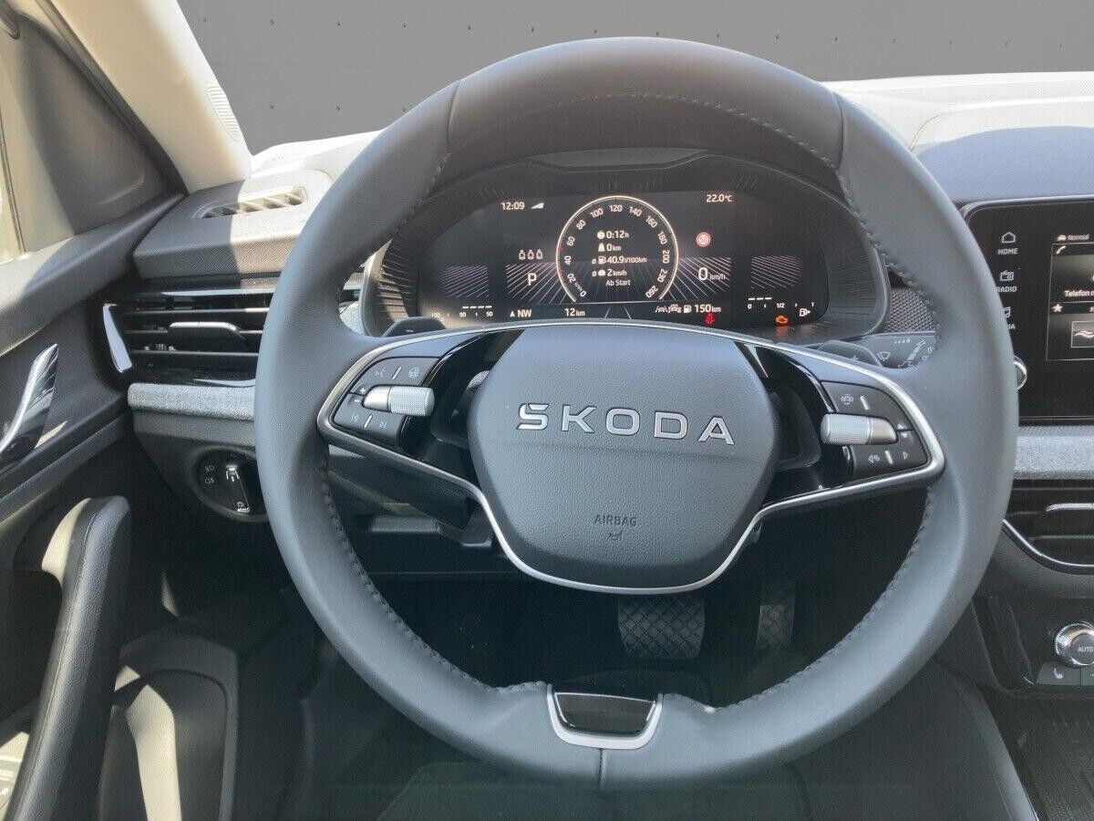 Skoda Kamiq Tour 1,0 TSI R-KAM SHZ KEYLESS BIS 28.11.25