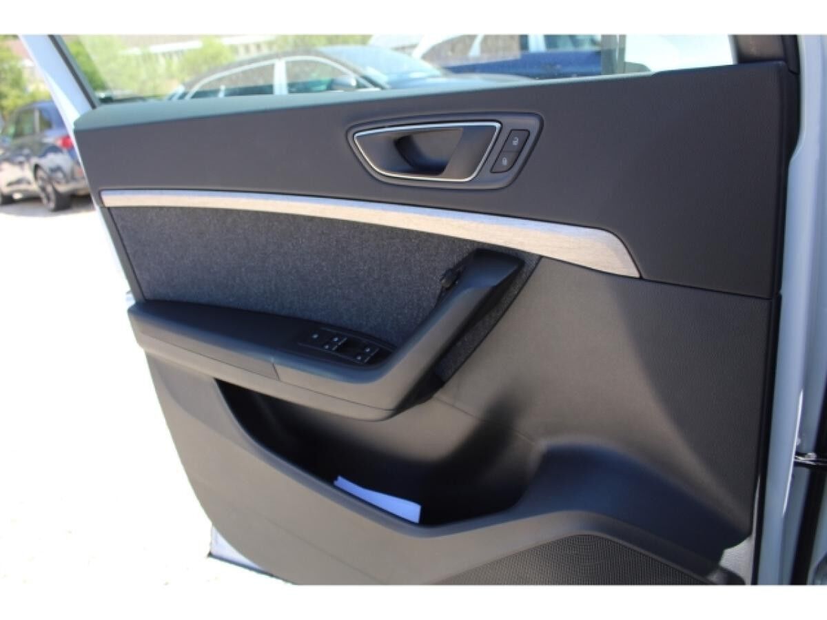 Seat Ateca 1.5 TSI DSG Xperience NAVI AHK_LED KAMERA SHZ GRA 17