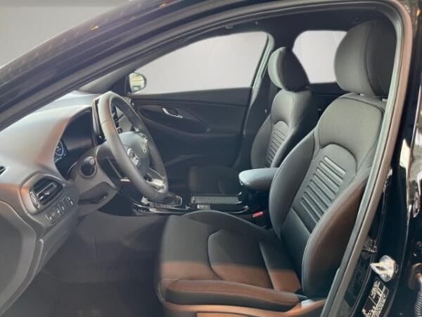 Hyundai i30 1.5 Advantage🚀| Automatik | Rückfahrkamera | Navi | Klimaauto. | ISOFIX