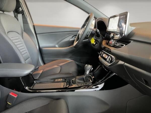 Hyundai i30 1.5 Advantage🚀| Automatik | Rückfahrkamera | Navi | Klimaauto. | ISOFIX