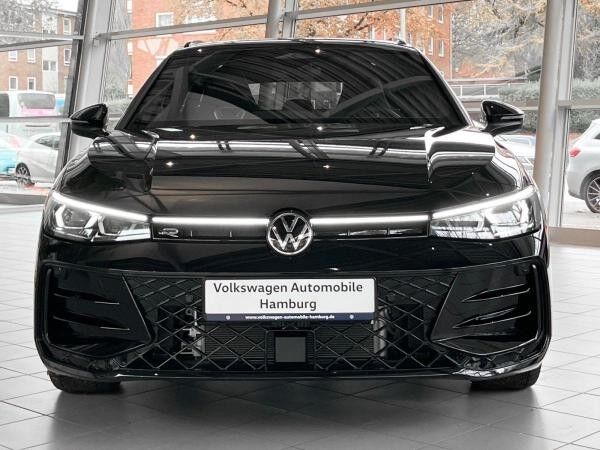 Volkswagen Passat 1.5 eHybrid R-Line DSG Pano Matrix Digital