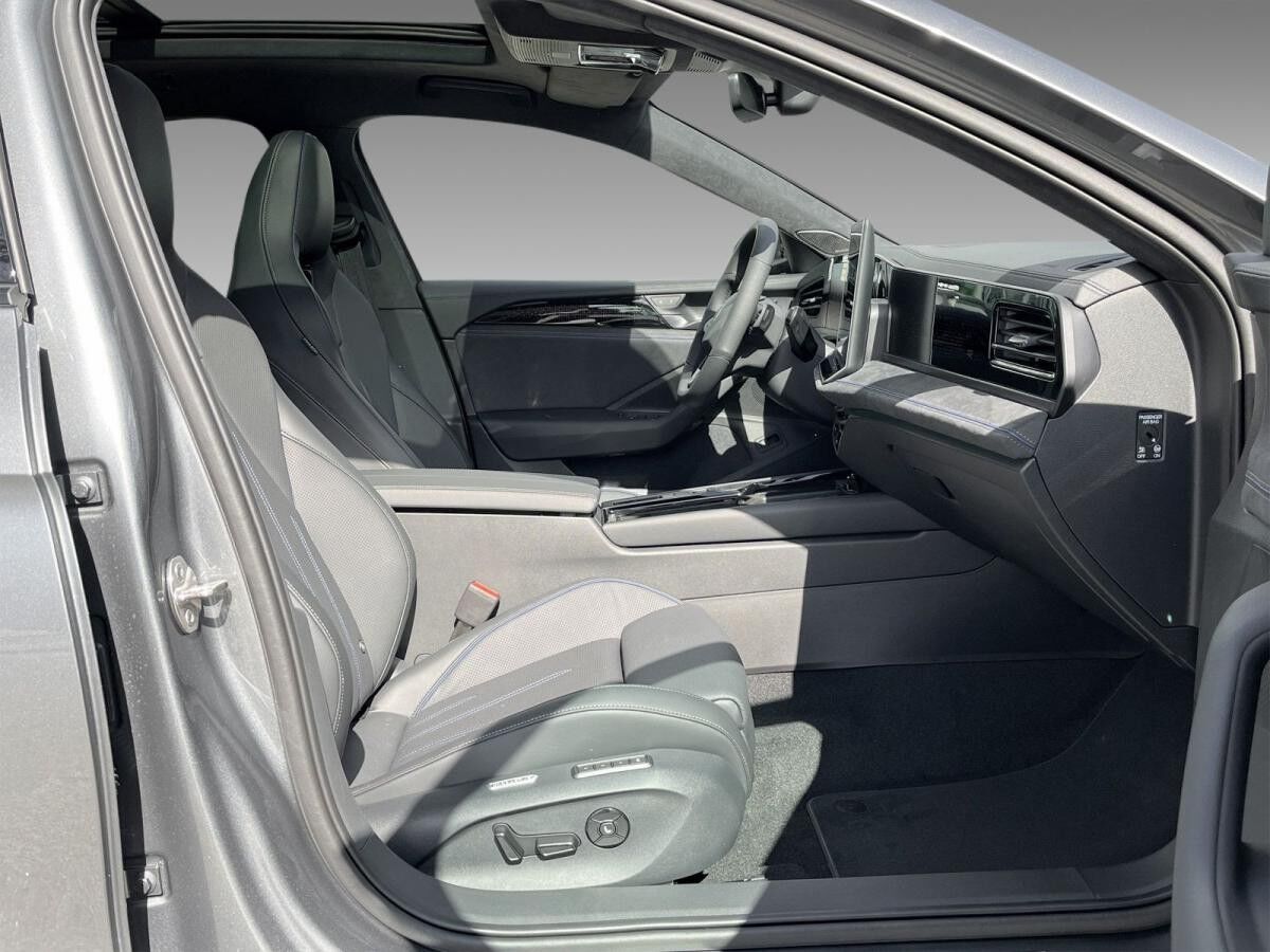 Volkswagen Passat R-Line "Signature" 2.0 TDI DSG 4M AHK/HUD