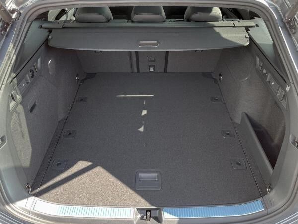 Volkswagen Passat R-Line "Signature" 2.0 TDI DSG 4M AHK/HUD