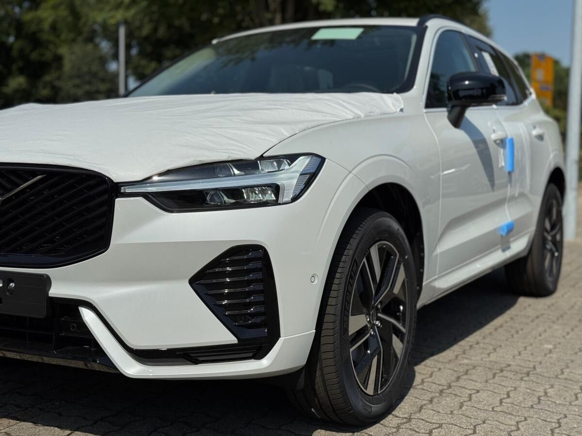 Volvo XC60 B5 B AWD PLUS DARK - MJ26 FACELIFT - Sofort lieferbar -
