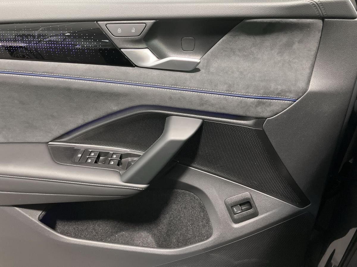 Volkswagen Tayron R-Line 2,0 l TDI SCR 4MOTION DSG AHK AppConnect