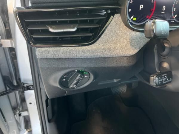 Skoda Kamiq Tour 1.0 TSI DSG !SOFORT! LED SHZ PDCv/h FSE Kessy
