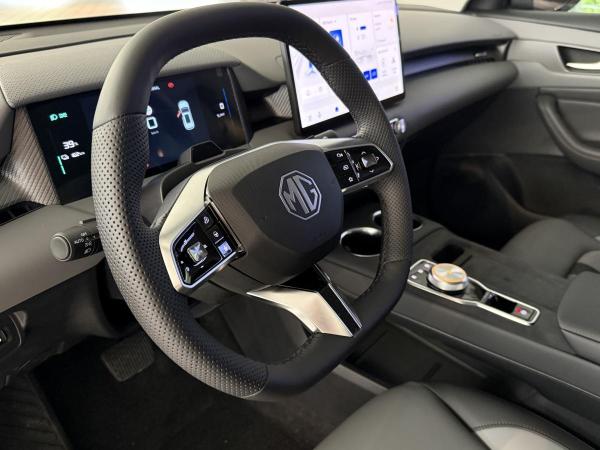 MG S5 EV Luxury Long Range (Gewerbe)