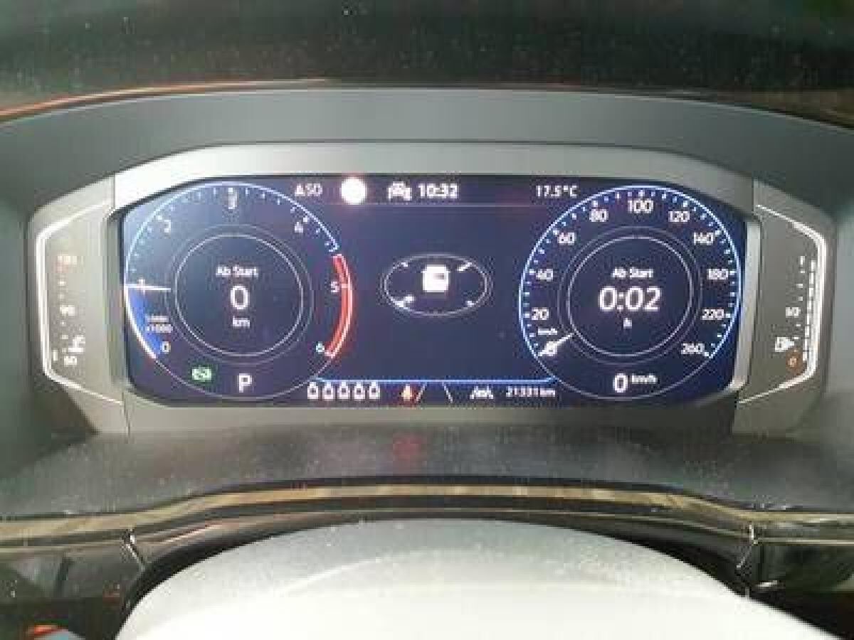 Volkswagen Touran 2.0 TDI DSG Highline 17 AHK ACC 7-SITZE