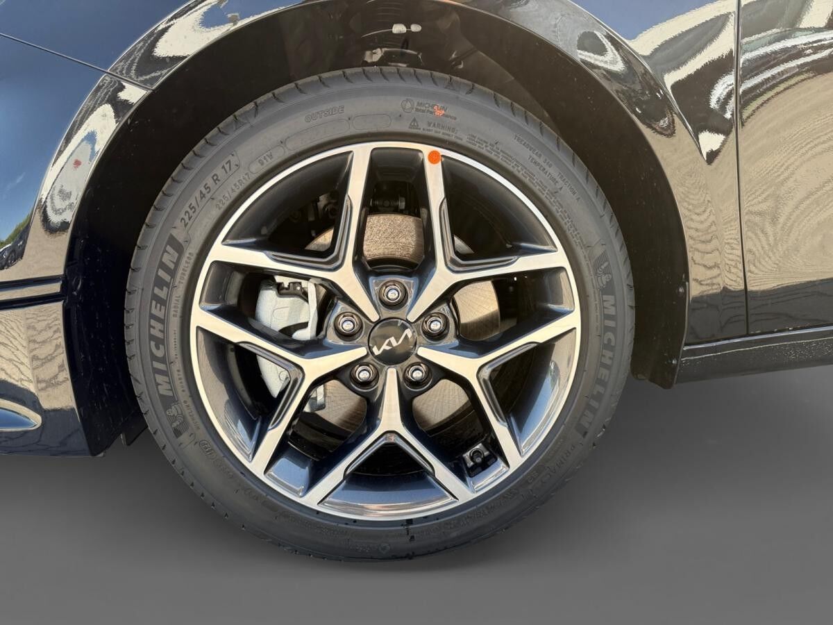 Kia Ceed 1.5 T-GDI Ultimate Edition LED*SHZ*JBL*DAB*