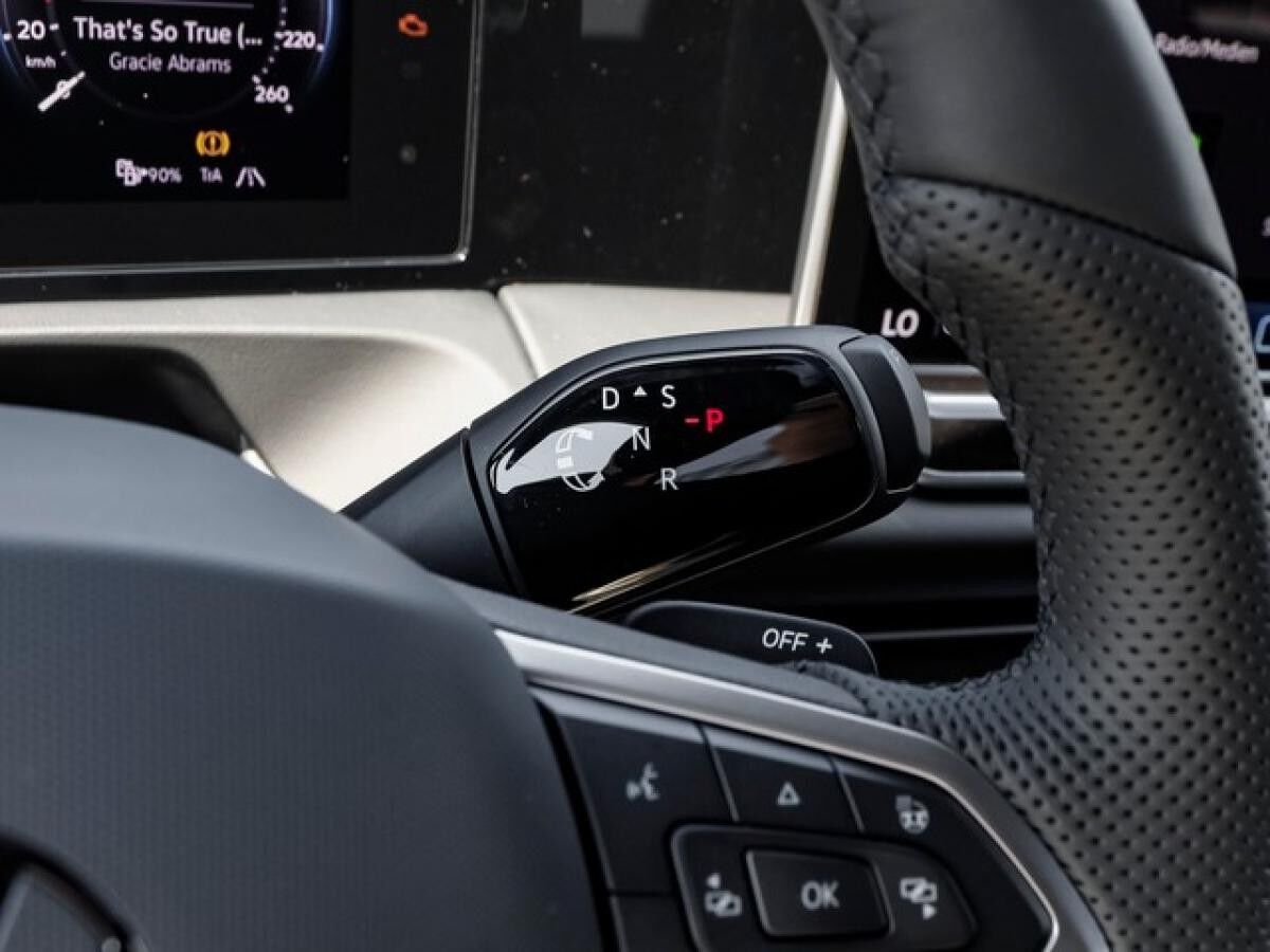 Volkswagen Tiguan "R-LINE" 1,5 l eHybrid 6-Gang-DSG MATRIX-BLACK-STYLE-AHK-WKR-LM20