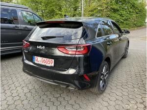 Kia Ceed 1.5 T-GDI MHEV DCT Ultimate Edition,Style