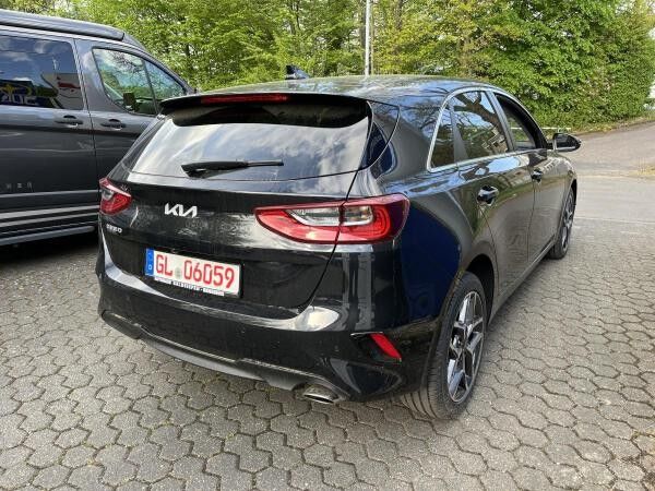 Kia Ceed 1.5 T-GDI MHEV DCT Ultimate Edition