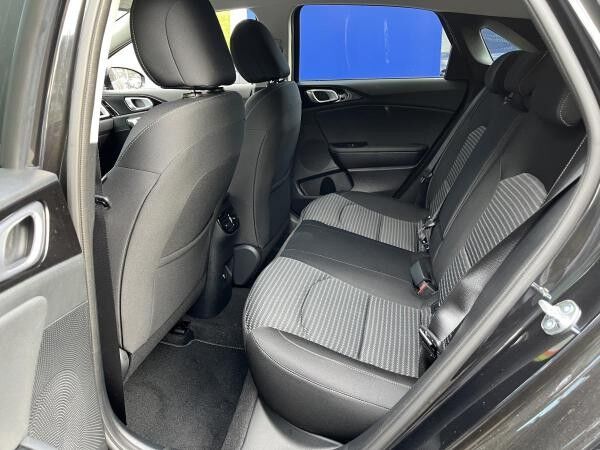 Kia Ceed 1.5 T-GDI MHEV DCT Ultimate Edition