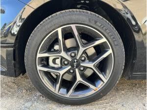 Kia Ceed 1.5 T-GDI MHEV DCT Ultimate Edition,Style