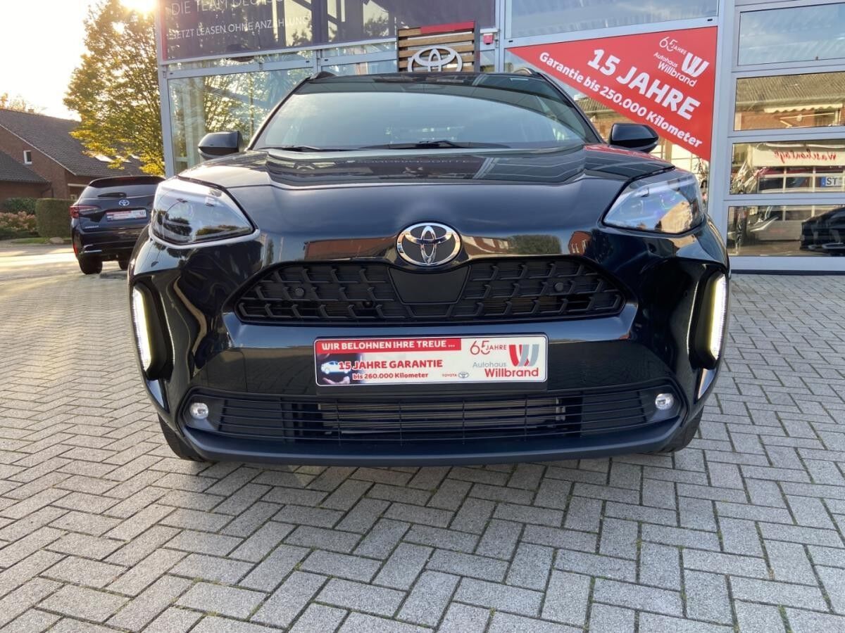 Toyota Yaris Cross Hybrid Teamplayer Winter & Safety Paket Navi LED ACC